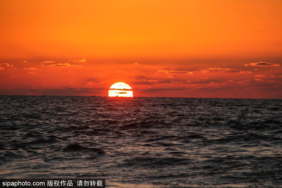 夕陽(yáng)西下 加沙海邊日落美景